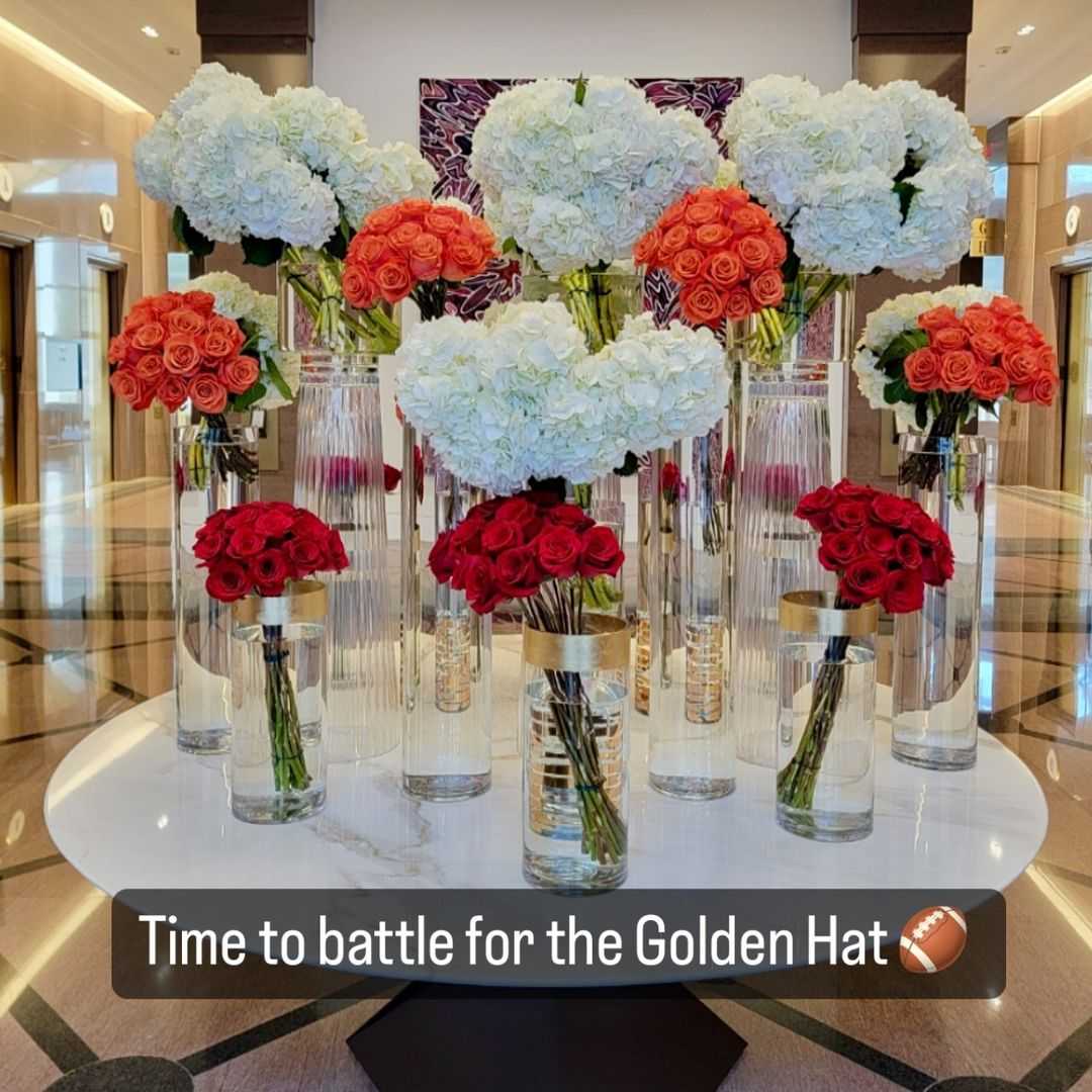 It’s that time of year again! The Red River Showdown is here. Who will come out on top in the battle for the Golden Hat? 🤠 Let us know your predictions in the comments below! ⬇️

We’re getting into the spirit with our stunning lobby flower arrangement by @bellafloraofdallas, featuring the iconic colors of both the Texas Longhorns and the Oklahoma Sooners. Whether you bleed burnt orange or cheer for the crimson and cream, our display captures the essence of this epic rivalry. 🧡❤️

If you’re not heading to the game in person, join us at @moxiesusa at The Crescent to watch the showdown on October 12th! 📺 Enjoy the game with great food, drinks, and an unbeatable atmosphere. 

#RedRiverShowdown #TexasOU #HookEm #BoomerSooner #DallasTradition #TheCrescentDallas #TheCrescent